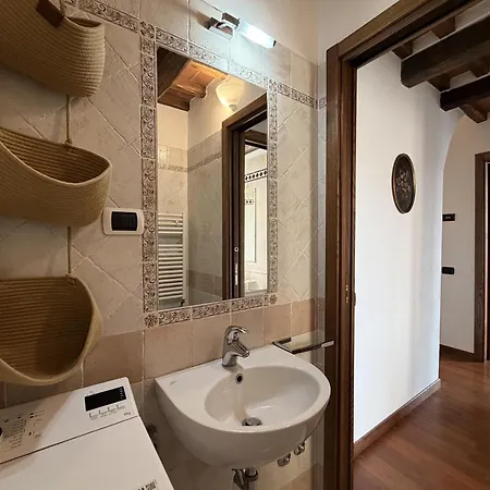 Vicolo Della Coda Apartment *