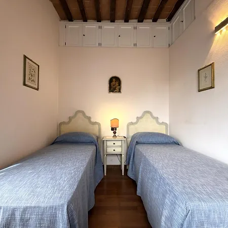 Vicolo Della Coda Apartment *